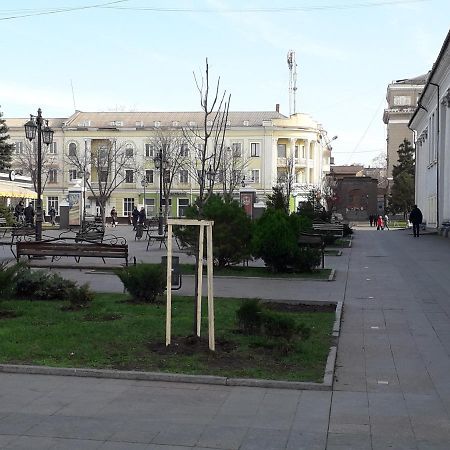 Апартаменты На Проспекте Почтовый Kryvy Rih Buitenkant foto