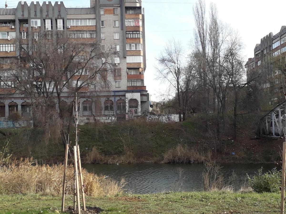 Апартаменты На Проспекте Почтовый Kryvy Rih Buitenkant foto